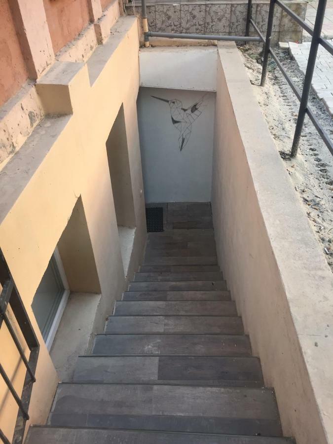 Cozy Underground Apartment At The Center Jersón Exterior foto